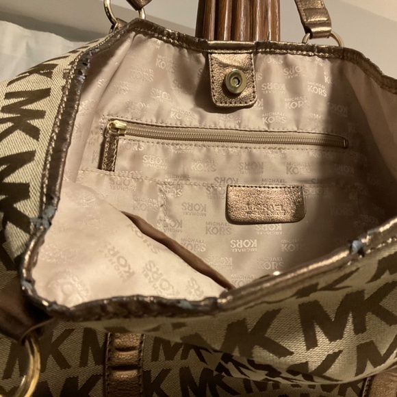 Michael Kors Tote Bag - Picture 2 of 6